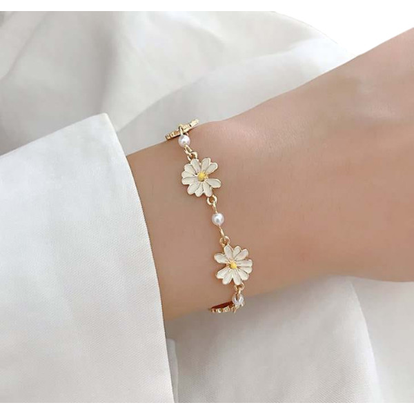 Korean Daisy Flower Bracelet for Women