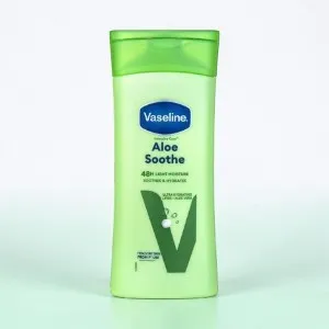 Vaseline Intensive Care Aloe Soothe 48H Light Moisture Body Lotion 200ml