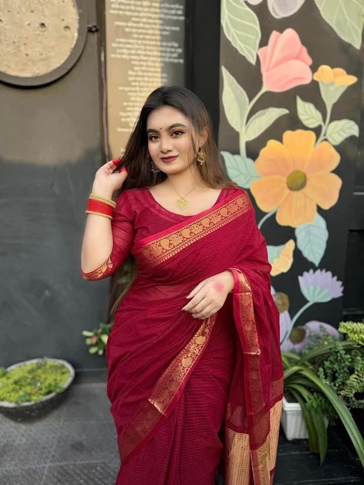Cotton Check Kantha Stitch Saree with Running Blouse Piece