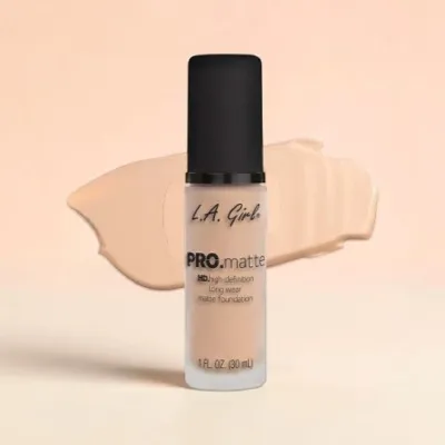 L.A Girl Pro Matte Foundation - GLM671 Ivory (China)