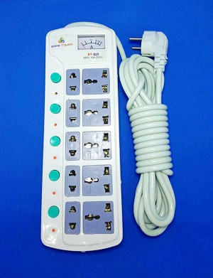 Safe (ST-825) Multi Plug