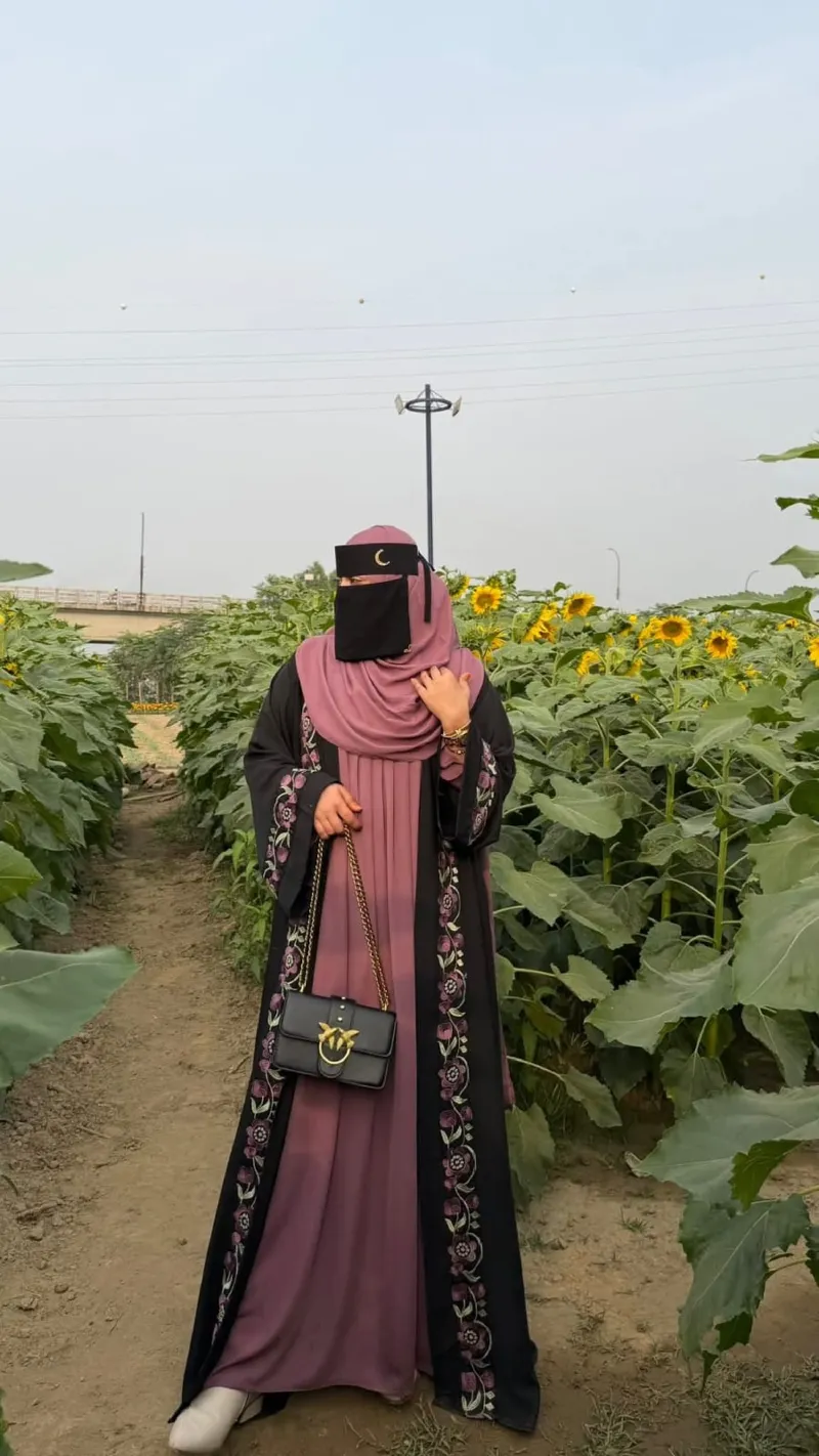 Embroidery Koti Borka with Side-Embroidered Long Hijab