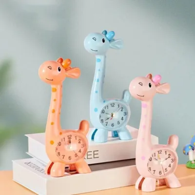 Giraffe Desk Clock for Kids – Silent Analog Clock with Clear Dial