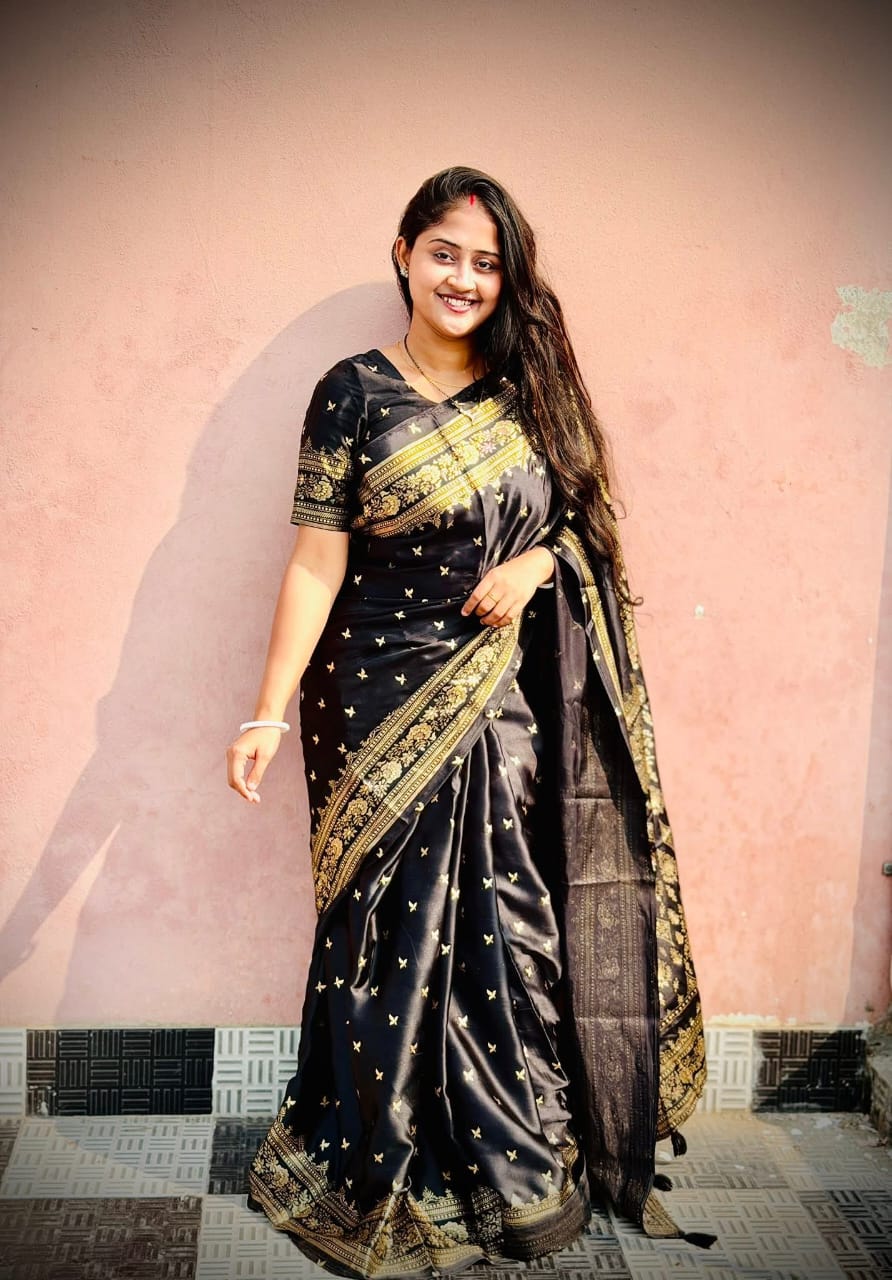 Women's Silk Saree in Screen Print with Matching Blouse