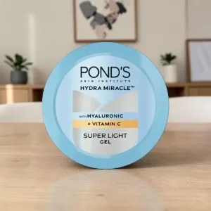 Pond's Hydra Miracle with Hyaluronic + Vitamin C Super Light Gel 100ml (India)