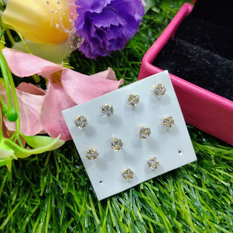 tiny crystal Chowtuskoni Nose pin  For Women