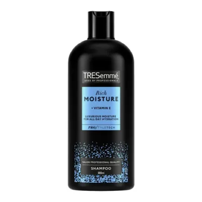 Tresemme Rich Moisture + Vitamin E Shampoo 680ml (UK)