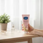 Vaseline Gluta-Hya Dewy Radiance Serum Burst Lotion 290ml (Thailand)