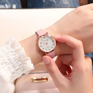 Simple Vintage Women Watch Sweet Leather Strap Wrist Watches Gift