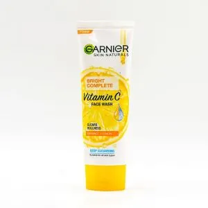 Bright Complete Vitamin C Face Wash-100g