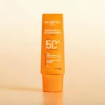 Dot & Key Mango Detan Oil-Free Sunscreen SPF 50+ PA+++ 80g (India)