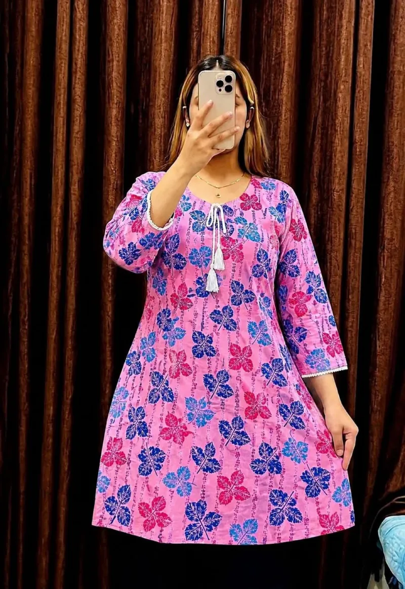 Women's Printed Short Kurti with Tassel Neck, Body 32 to 42
