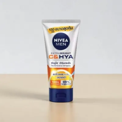 NIVEA Men Extra Bright C & Hya Age Defense Vitamin Foam 150g (Togo)