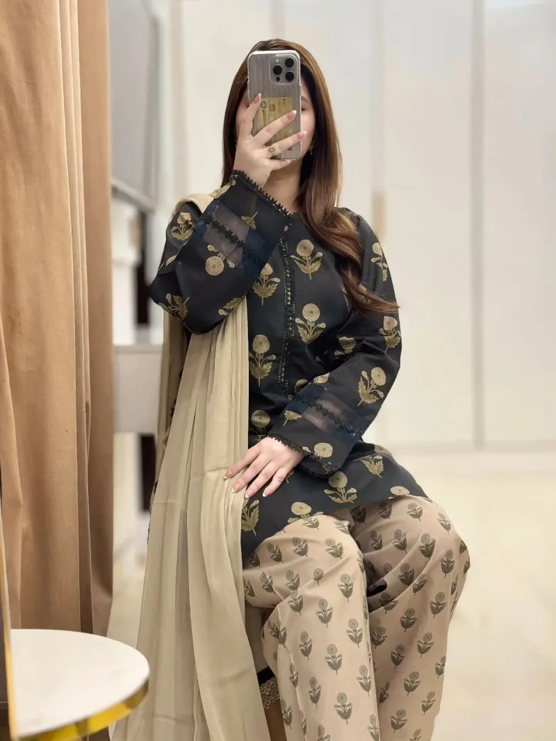 Digital Print Three Piece with 28-29 Inch Kameez, Pant and Orna