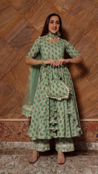 Linen Gown Three Piece with Screen Print and Net Lace Orna