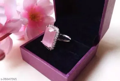 Royal Shine Rectangle Stone Ring