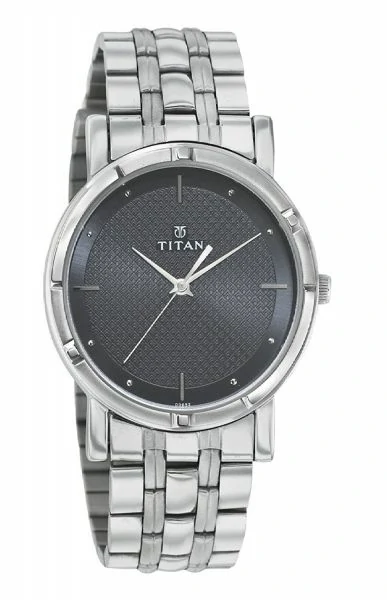 Titan Karishma Analog Black Dial Men’s Watch – 1639SM02