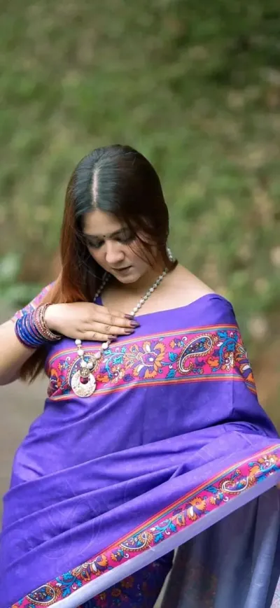 Mayalota Muslin Silk Digital Print Saree with Blouse Piece
