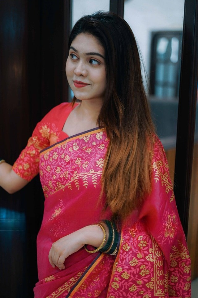 Kubari Resham Silk Macro Print Saree with Tassel and Blouse Piece