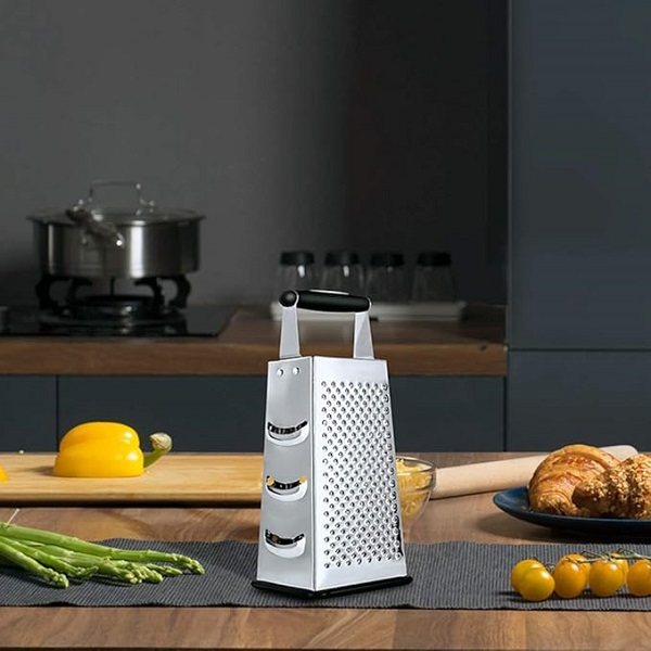 Multifunctional 4‑Sided Box Grater
