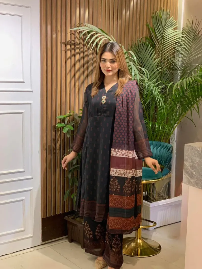 Georgette Digital Print Three Piece with Lined Pant, M to XXL