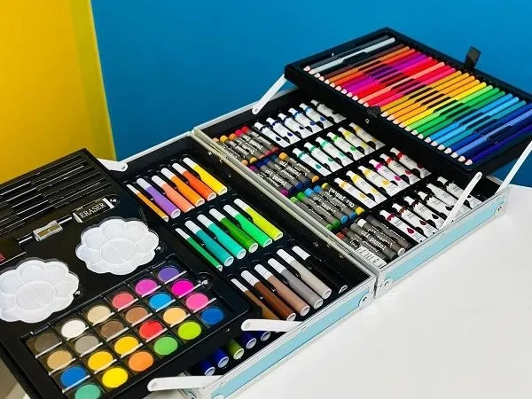 145 Piece Art Studio Colouring Briefcase Art Painting With Aluminum Case