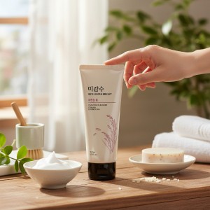 The Face Shop Rice Water Bright Foaming Cleanser 150ml (Korea)