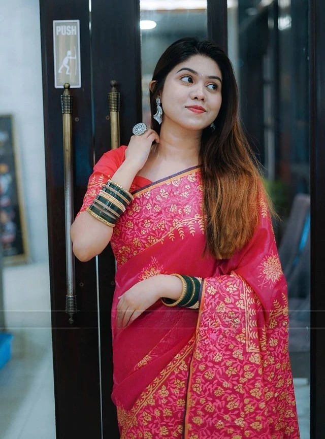 Kubari Resham Silk Macro Print Saree with Tassel and Blouse Piece