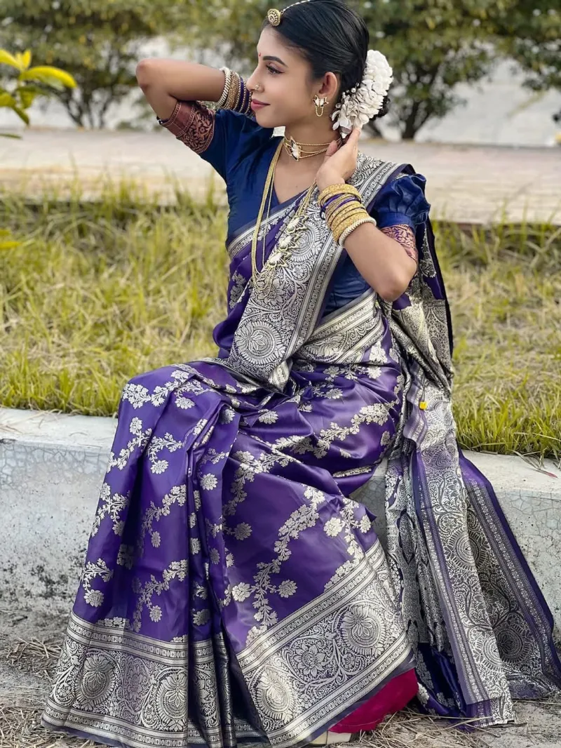 Soft Silk Banarasi Katan Saree with Zari Thread Work, 6 Colours