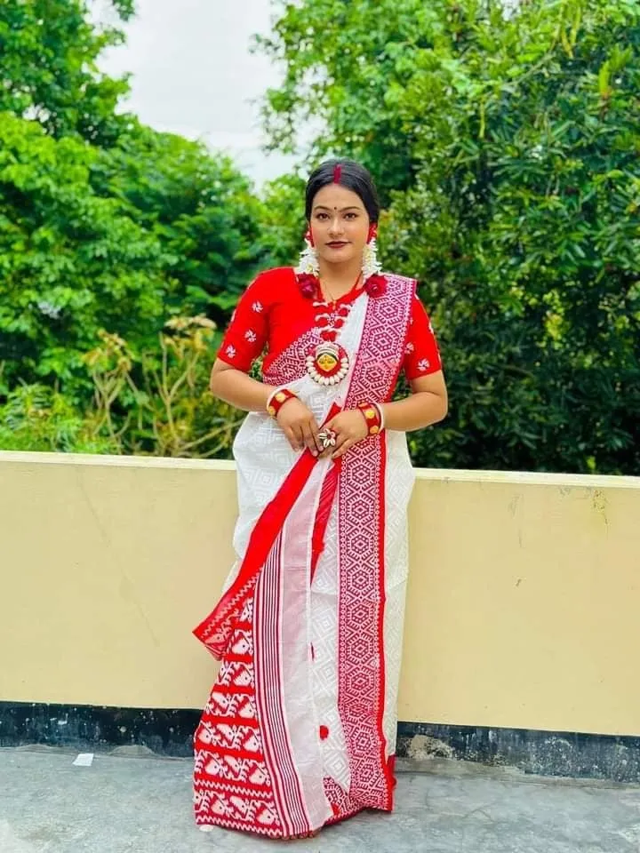 Red Paar White Half Silk Saree, 12.5 Haath, 6 Colours
