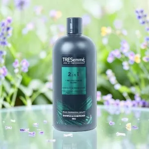 Tresemme 2in1 Multivitamin Blend Shampoo & Conditioner 900ml (UK)