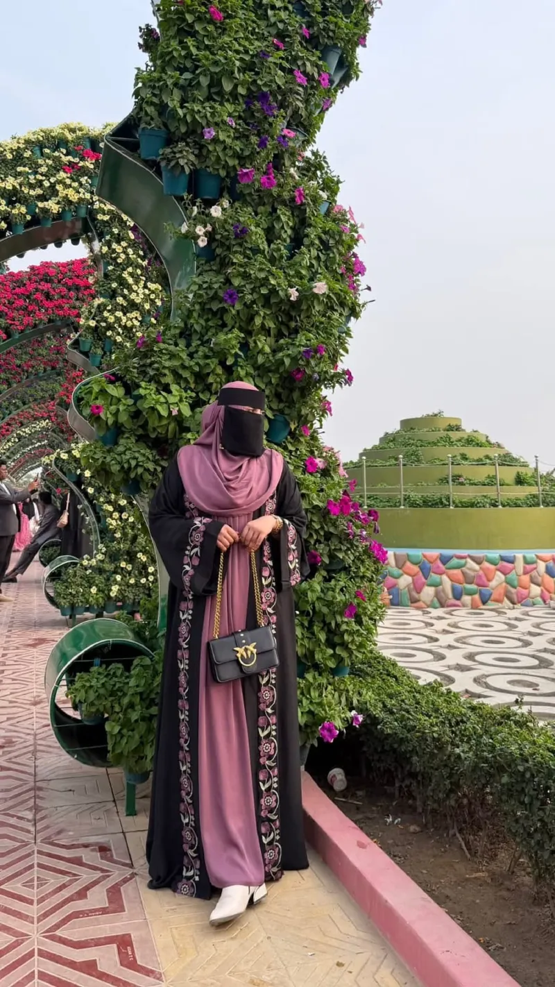 Embroidery Koti Borka with Side-Embroidered Long Hijab