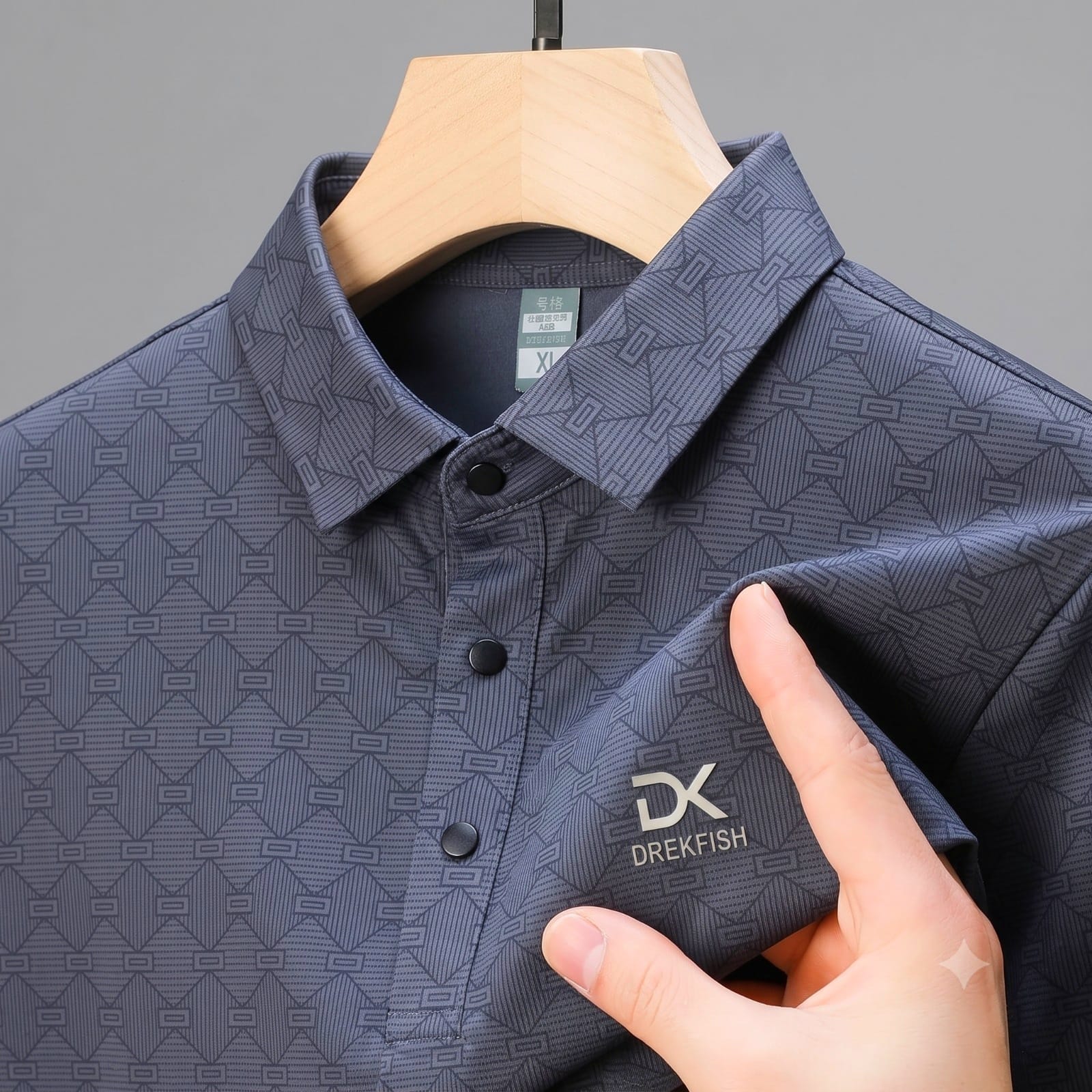 Men's Sewing-Less Polo Shirt with Metal Buttons, Sizes M to XXL