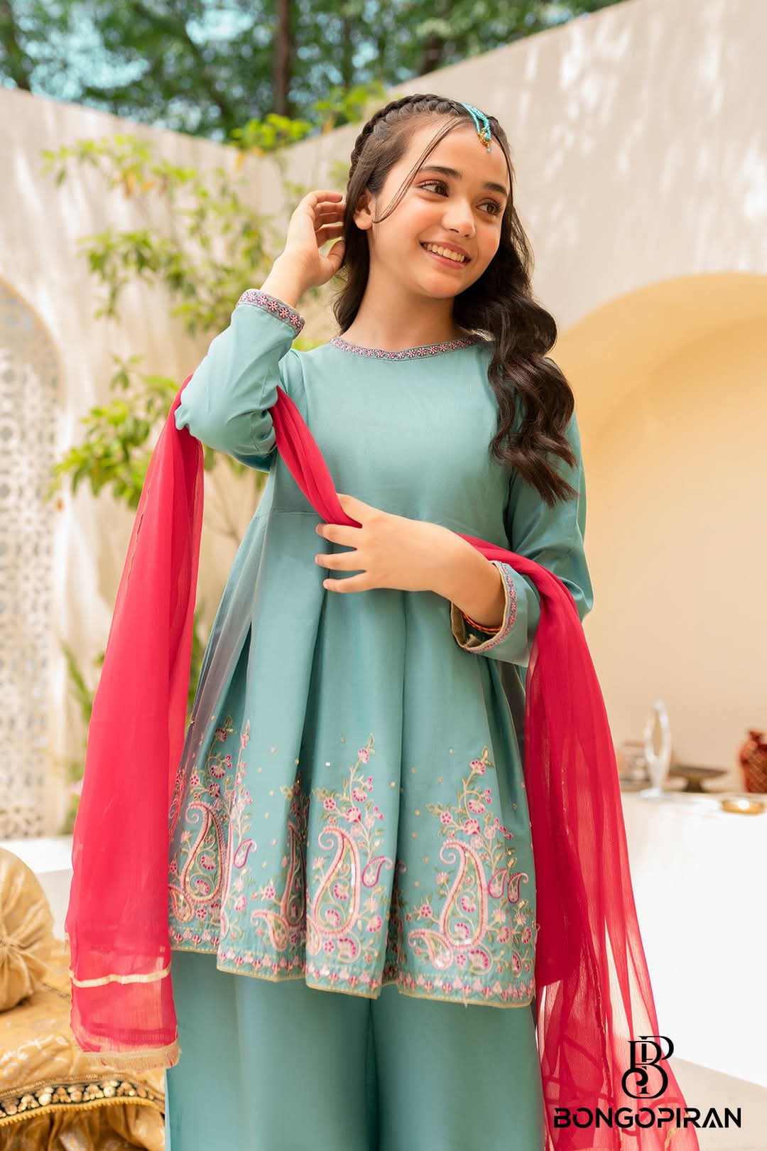 Women's Diamond Georgette Embroidered Three Piece, Chiffon Orna