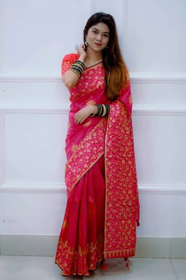 Kubari Resham Silk Macro Print Saree with Tassel and Blouse Piece