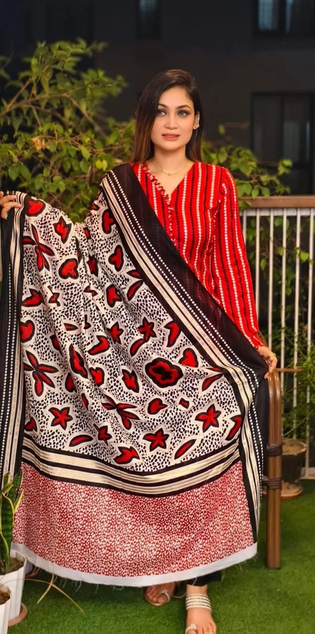Women's Screen Print Linen Three Piece, Sizes 40, 42, 44
