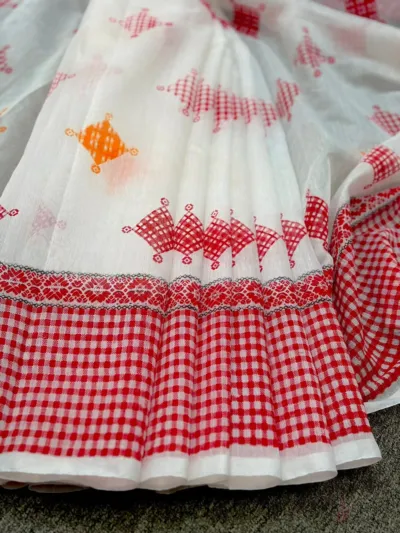 Gamcha Print Puja Saree, 12 Haath, with 2 Haath Blouse Piece