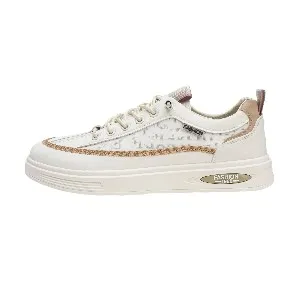 White stylish Design All Seasons sneaker for men