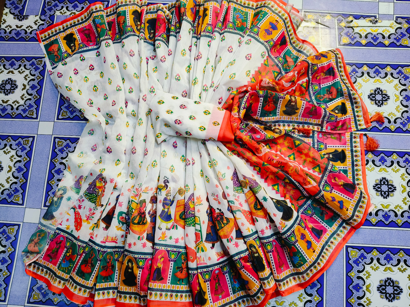 Half Silk Saree with Digital and Block Print, Blouse Piece