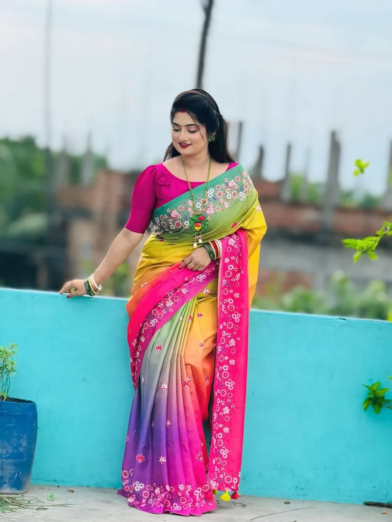 Soft Silk Saree with Colour Gradient and Floral Work, Blouse Piece