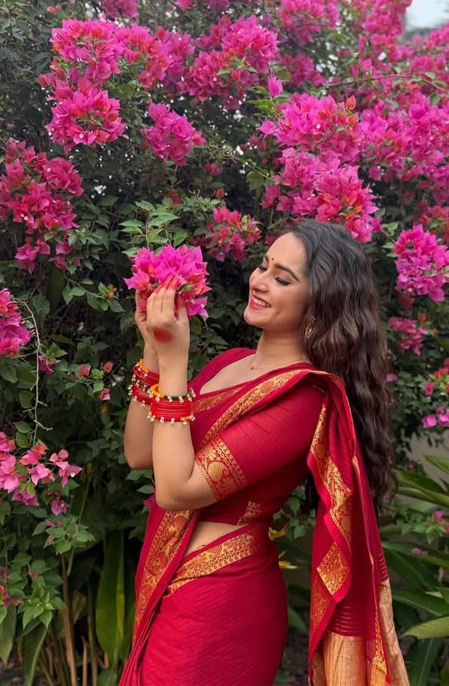 Cotton Check Kantha Stitch Saree with Running Blouse Piece