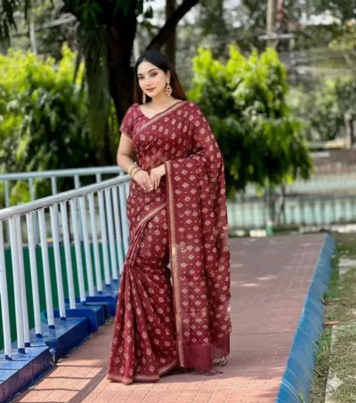 Cotton Suti Saree with Rubber Screen Print, 14 Haath