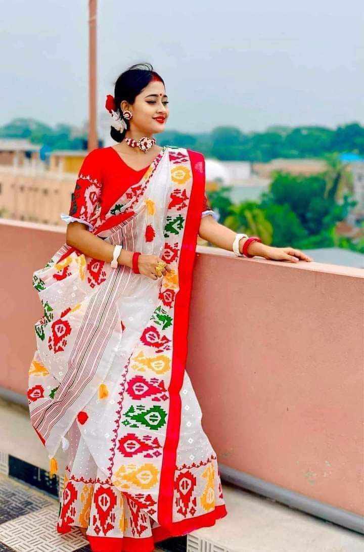 Women's Half Silk Screen Print Saree with Modern Design