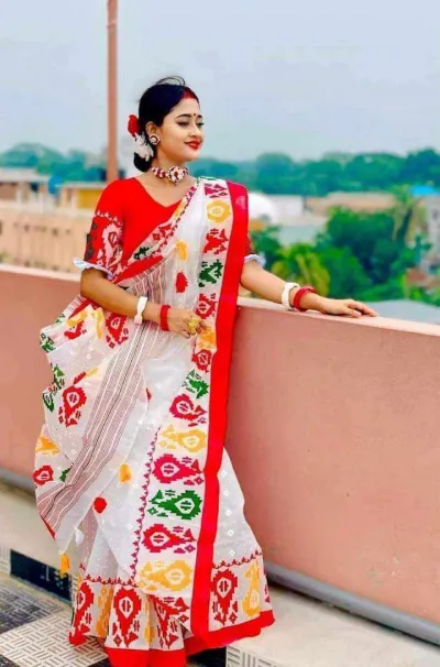 Women's Half Silk Screen Print Saree with Modern Design