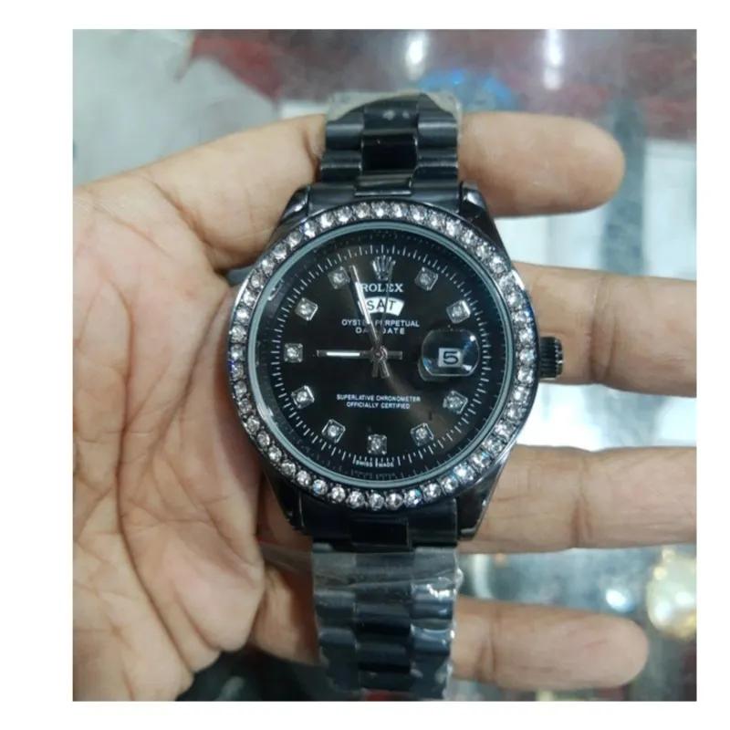 Classic Silver Quartz Watch - Round Dial