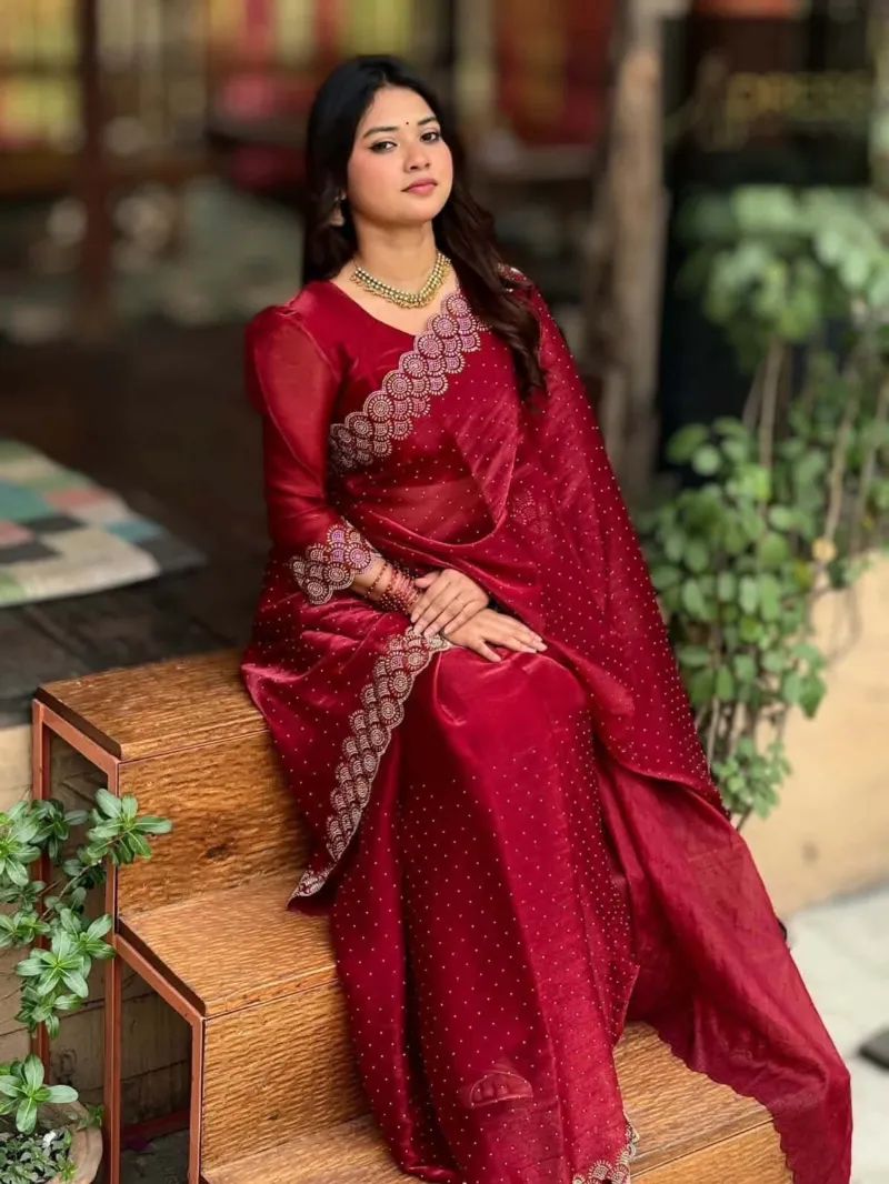 Stone Work Georgette Saree and Matching Blouse, 6 Colours
