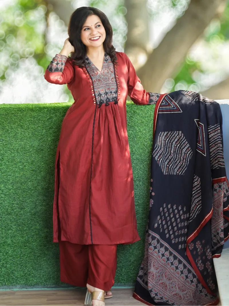 Women's Cotton Salwar Kameez with Digital Print Orna, 36 to 46