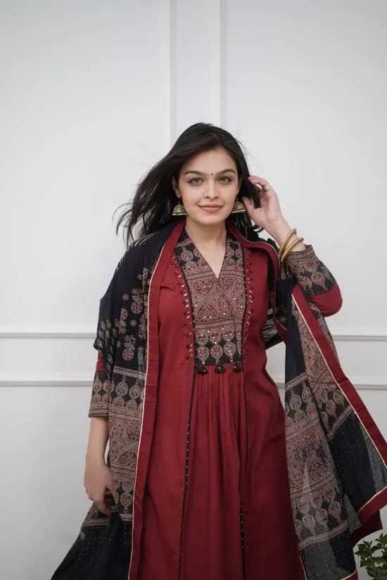 Women's Cotton Salwar Kameez with Digital Print Orna, 36 to 46