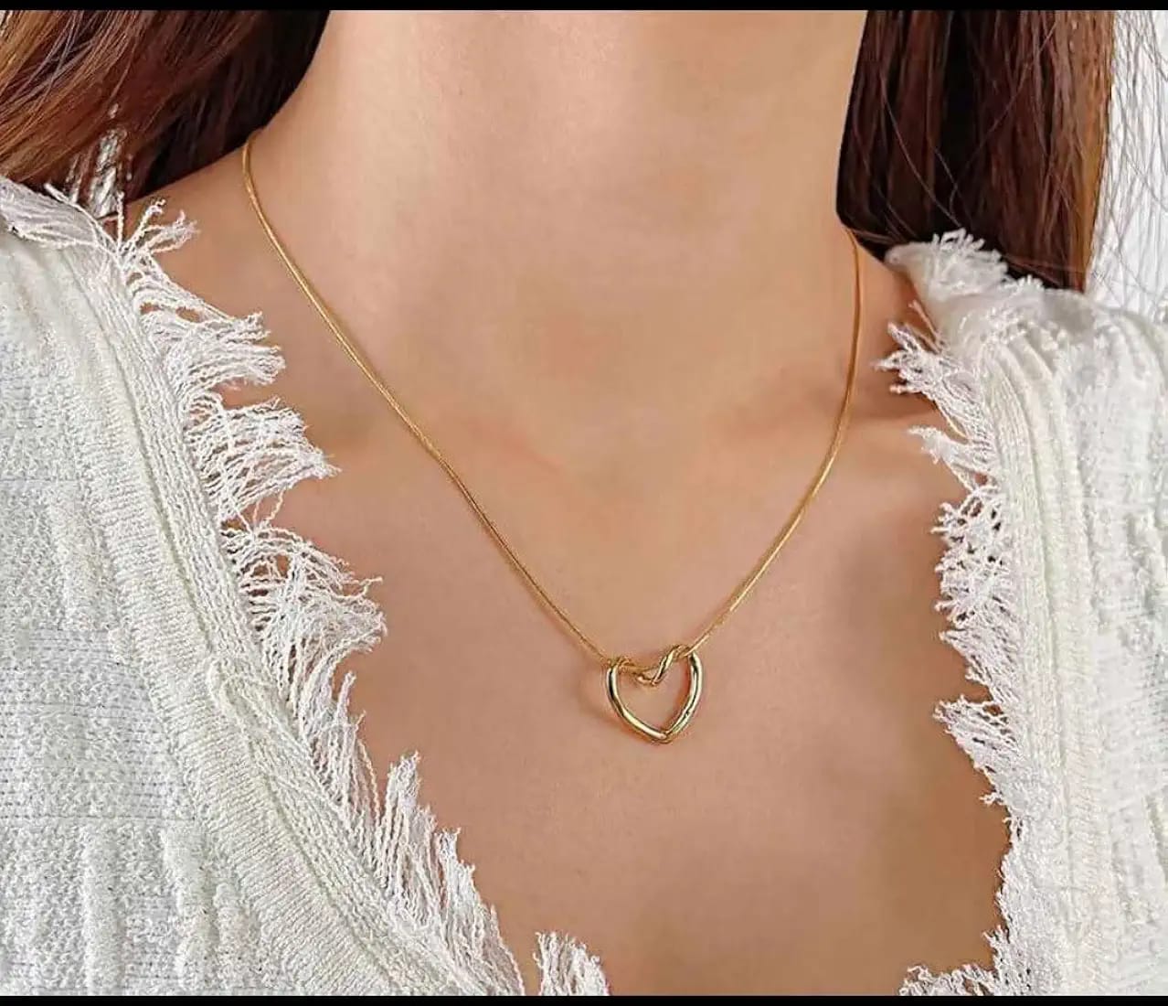 Minimalist Twisted Open-Heart Pendant Necklace
