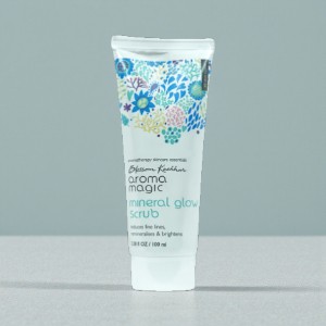 Aroma Magic Mineral Glow Face Scrub 100ml (India)